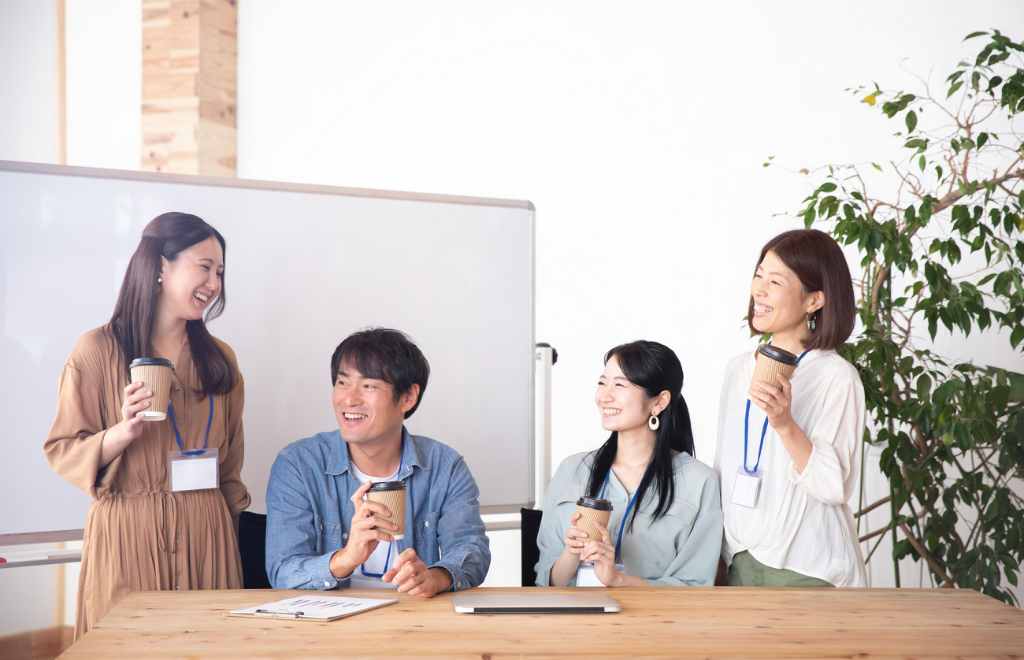 〈座ってお仕事！主婦さん歓迎♪〉＼平日毎日開催中！／
未経験OK...