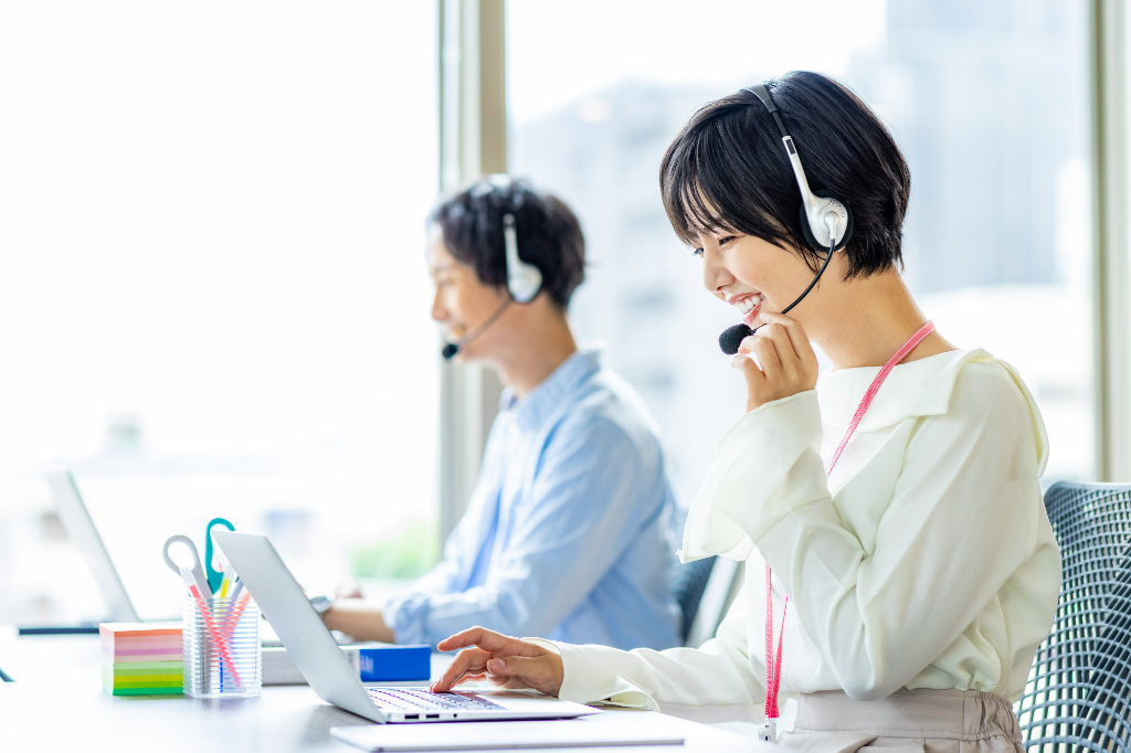 〈座ってお仕事！主婦さん歓迎♪〉できたばかりのビルで環境抜群！駅...